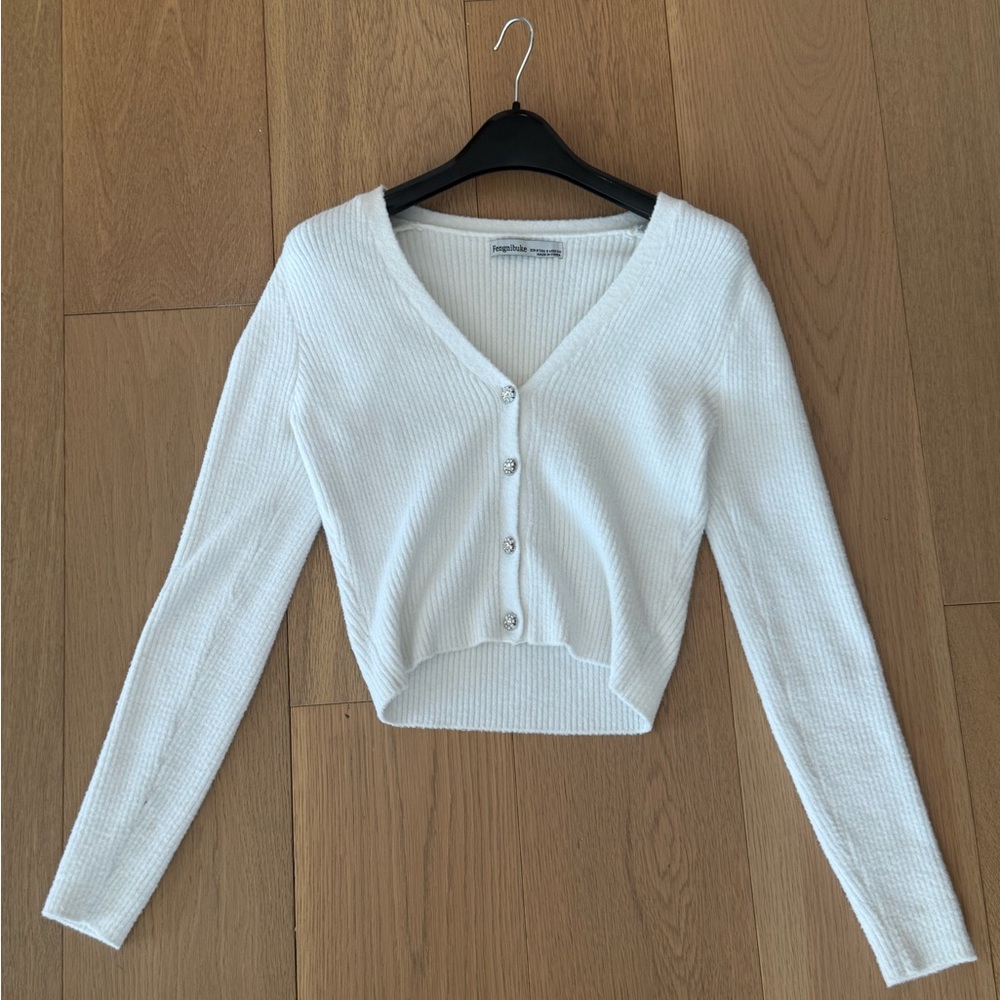 WHITE CARDIGAN WITH SILVER BUTTONS